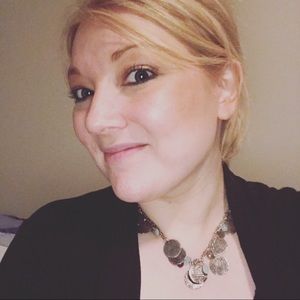 Meet your Posher, Amanda m